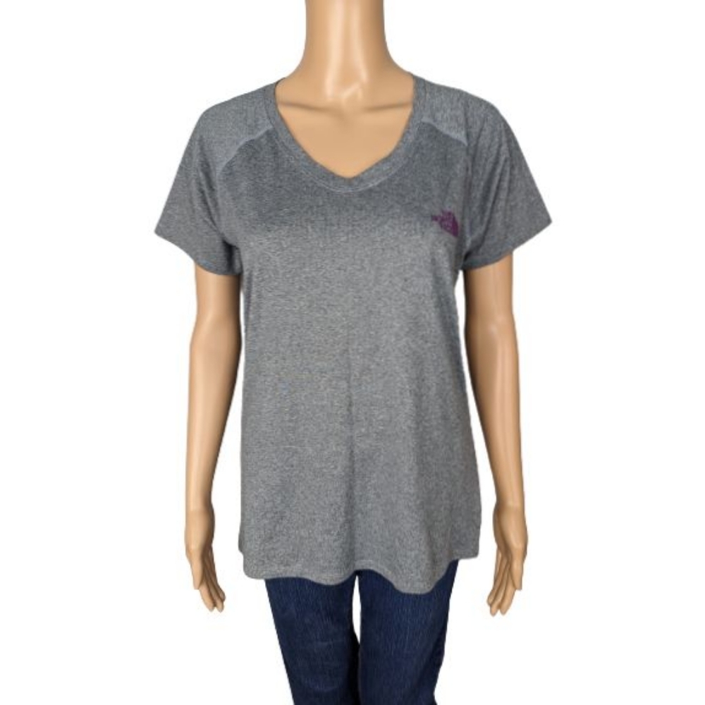 The North Face Active Fit V-Neck T-Shirt M